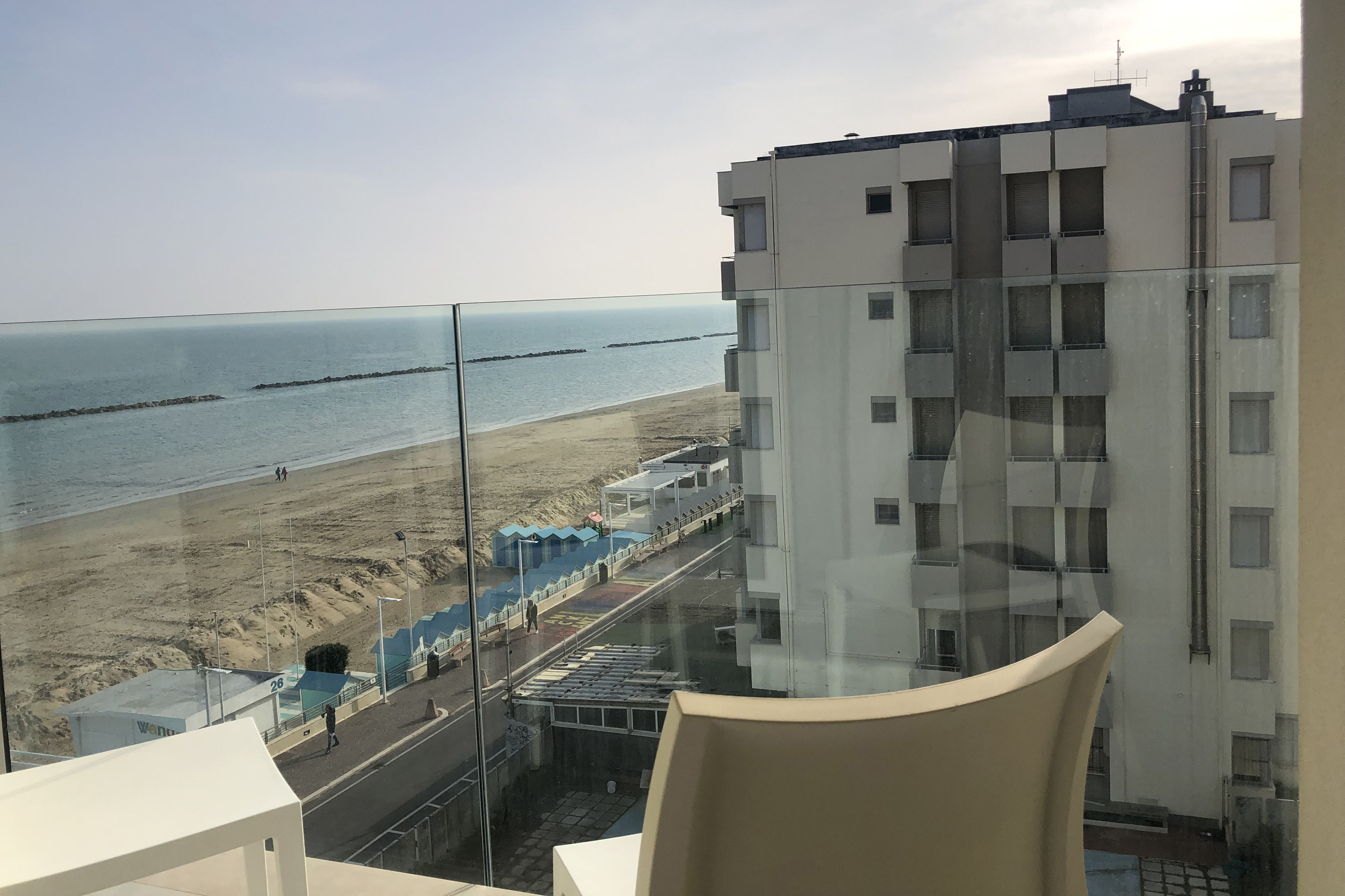 AFFITTO APPARTAMENTO VISTA MARE PESARO - ZONA MARE (AB-5)
